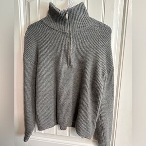 Old Navy Gray Ribbed Sweater